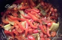 Говядина, тушеная с овощами