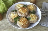 Мясные ватрушки с сыром